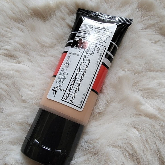 COVER Girl foundation - Picture 2 of 3